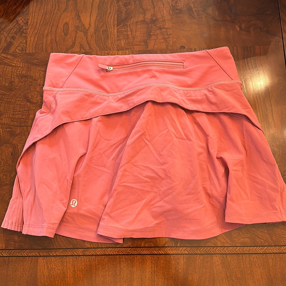 Lululemon skirt size 2